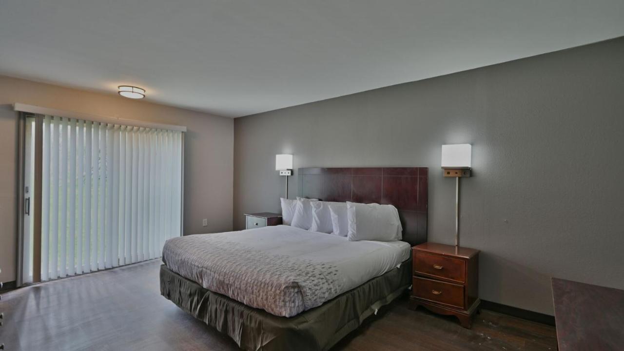 Maplehurst Motel Tunkhannock Buitenkant foto