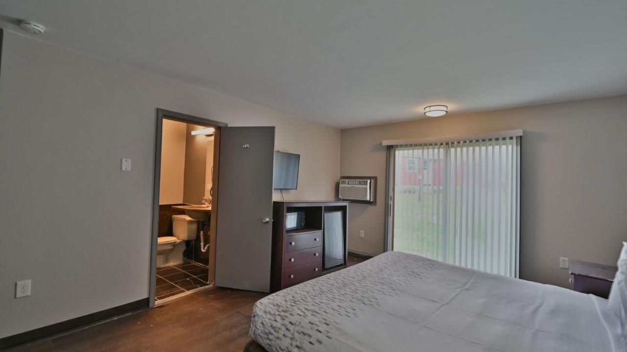 Maplehurst Motel Tunkhannock Buitenkant foto