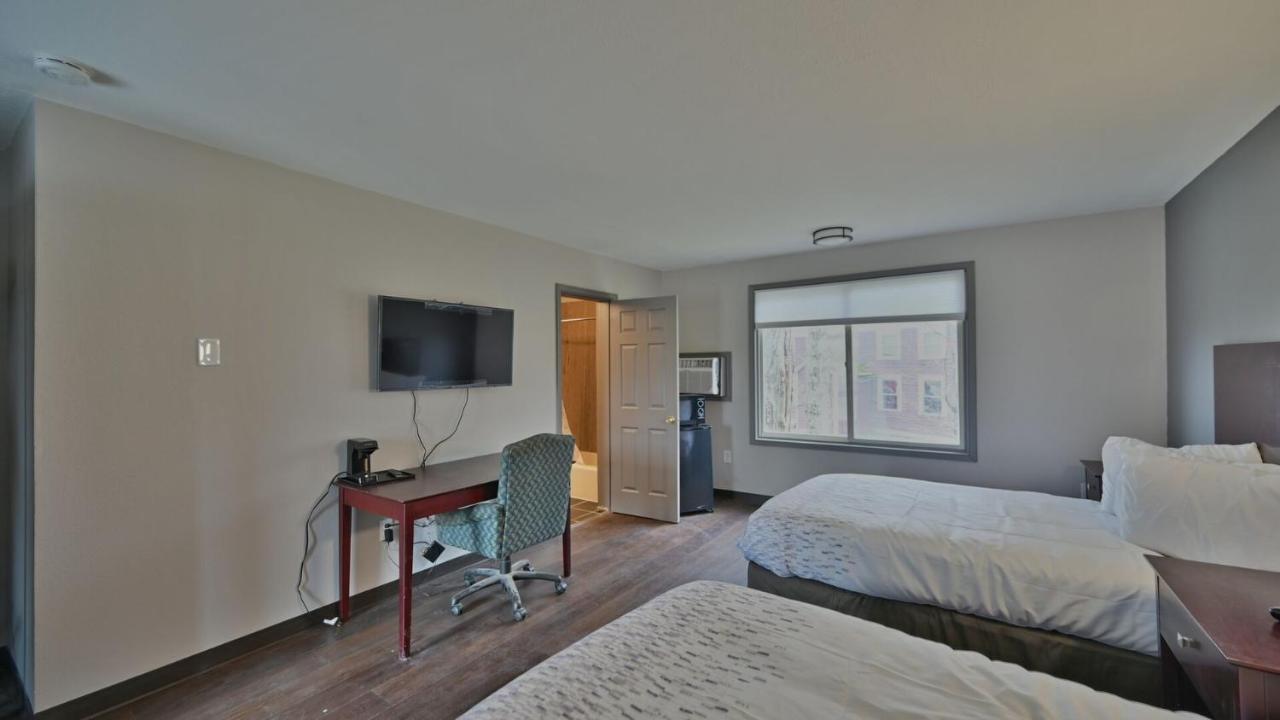 Maplehurst Motel Tunkhannock Buitenkant foto