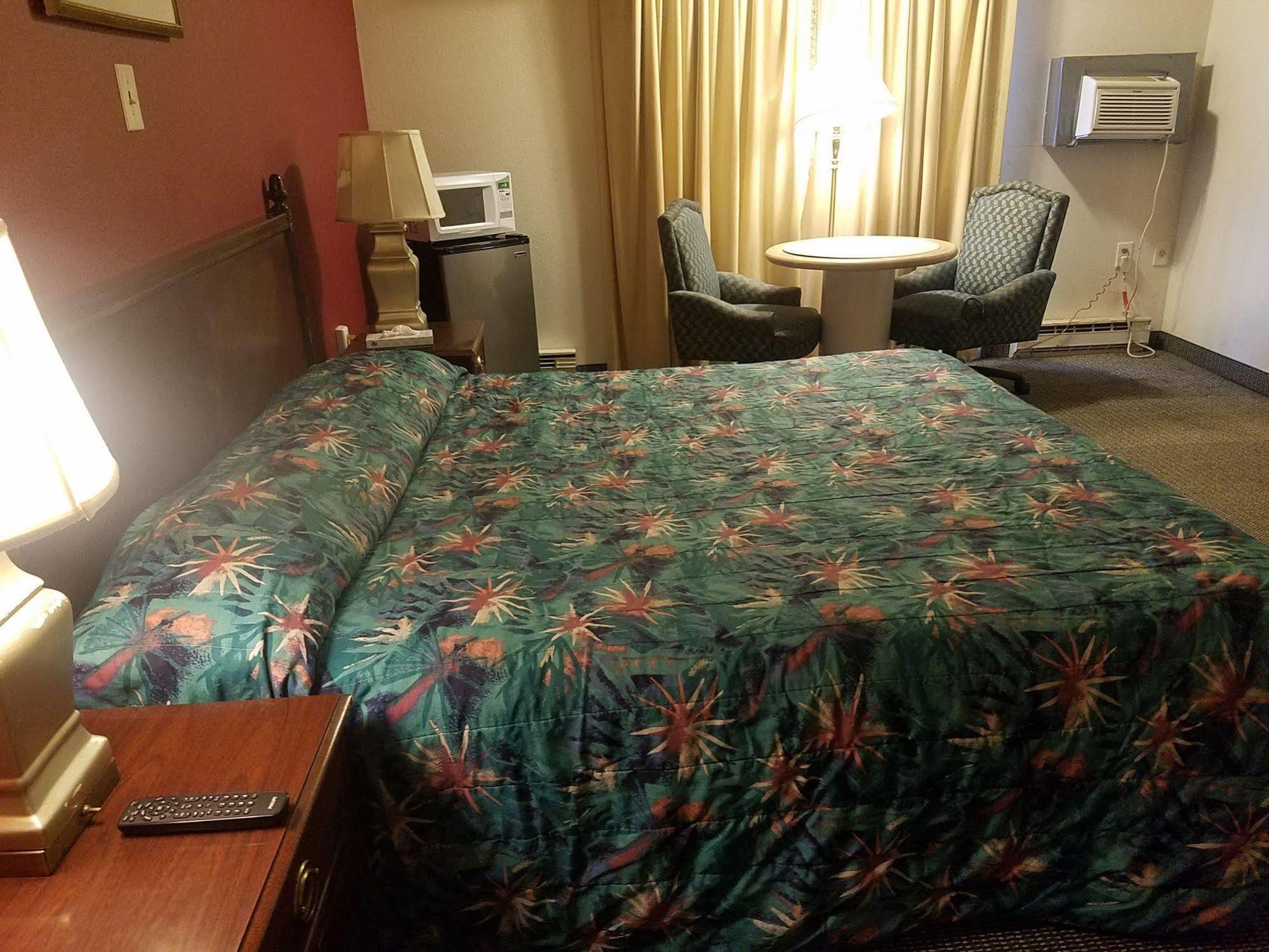 Maplehurst Motel Tunkhannock Buitenkant foto