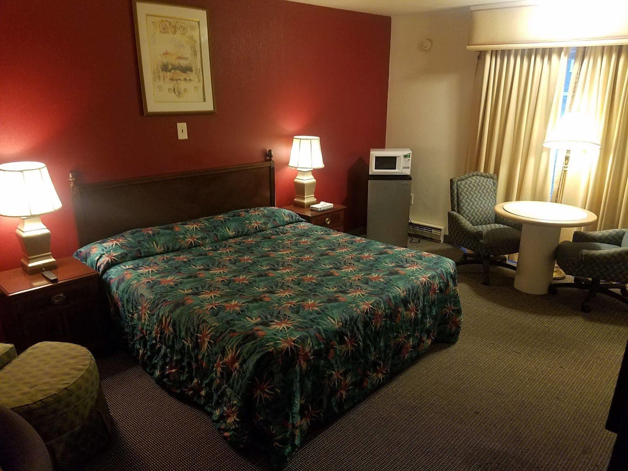 Maplehurst Motel Tunkhannock Buitenkant foto